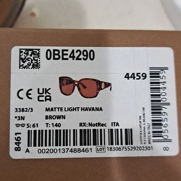 NWT Burberry sunglasses - Picture 9 of 9